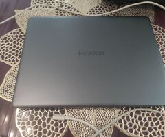 HUAWEI MateBook 13 AMD