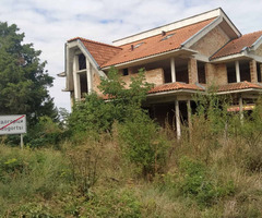 Продавам двуетажна къща в село Лудогорци,област Разград