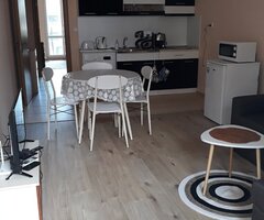 Нов двустаен апартамент в старата част на Поморие край морето